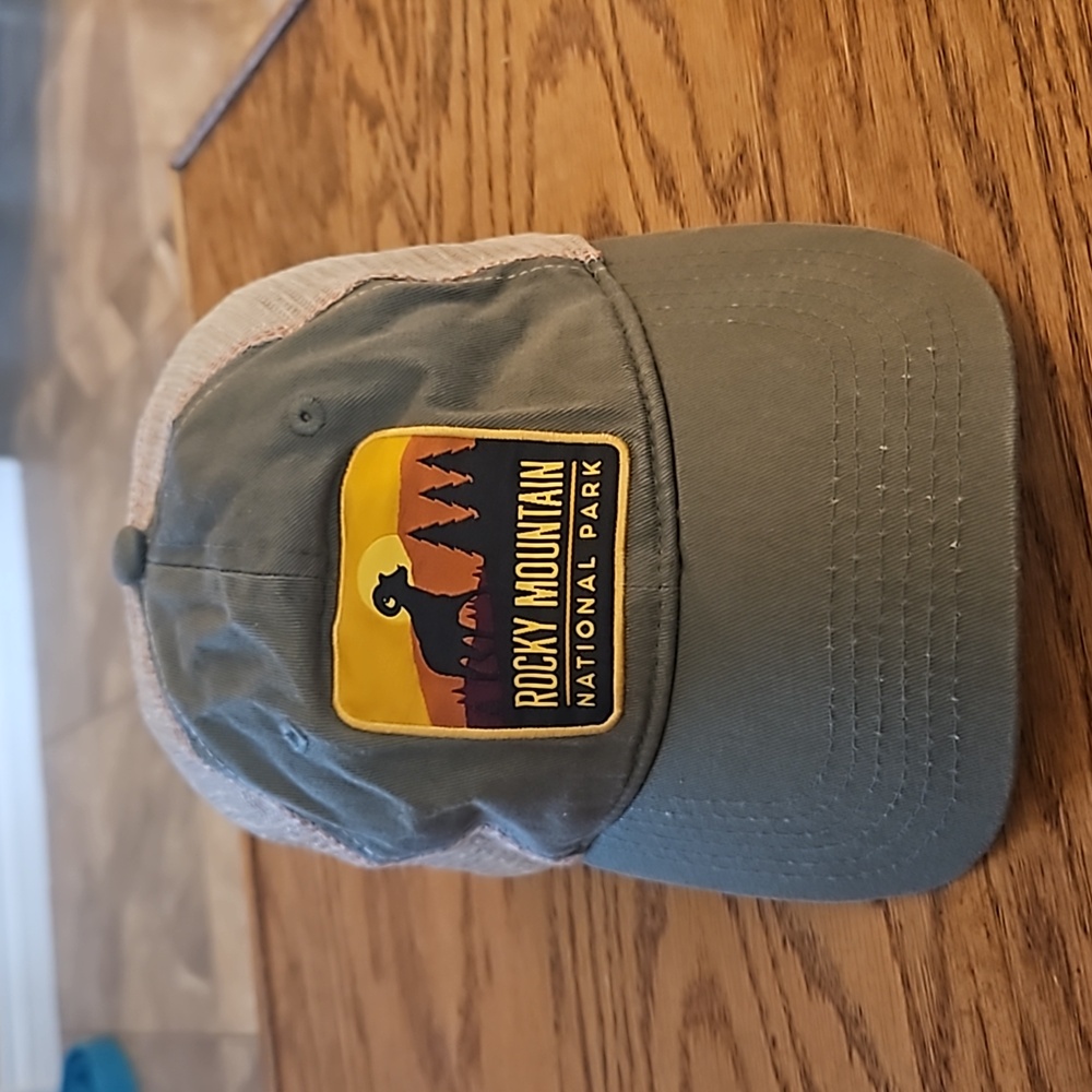 National Park Foundation ROCKY MOUNTAIN Snapback Trucker Hat GREEN
